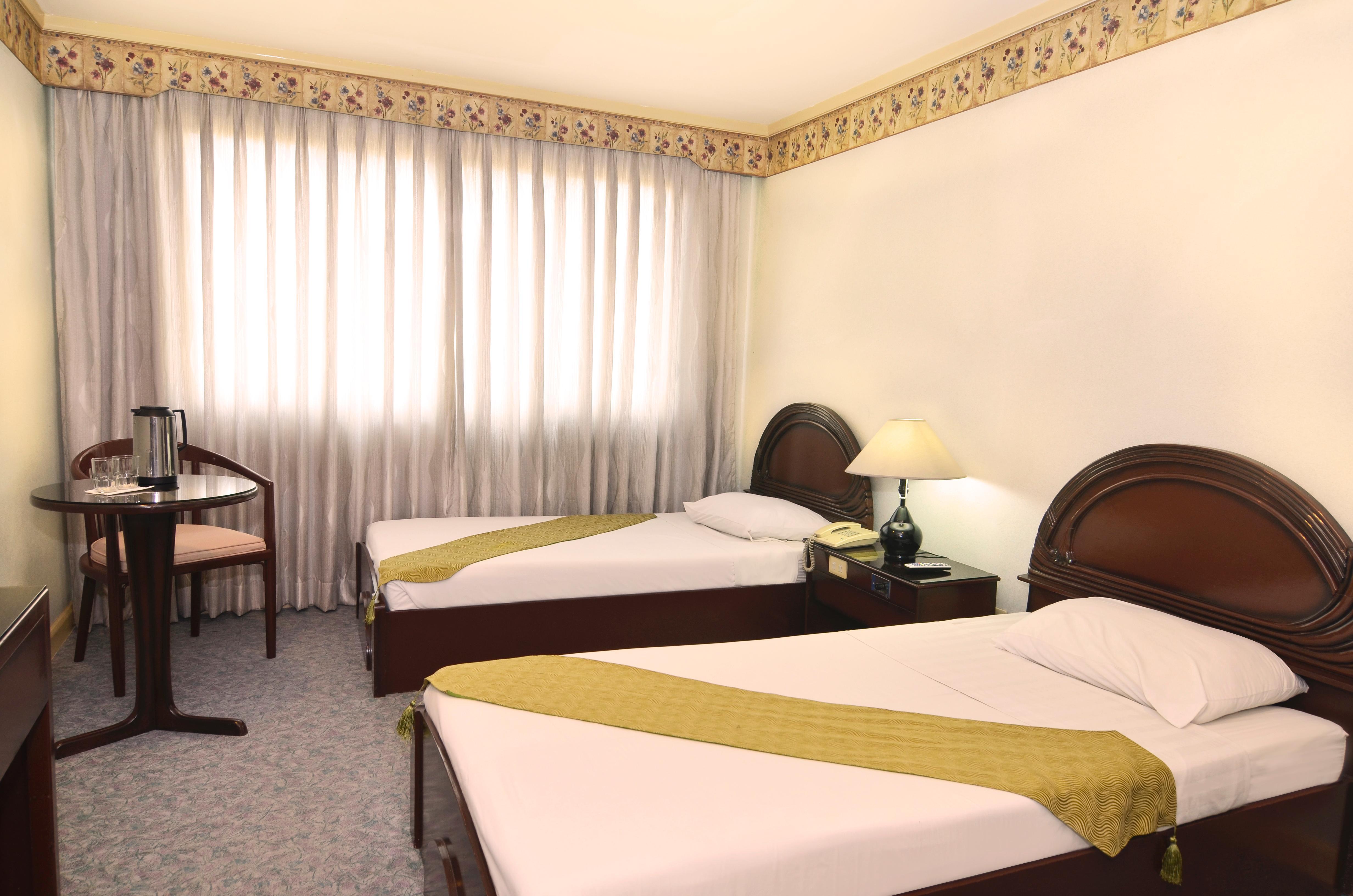 Holiday Plaza Hotel Себу Экстерьер фото