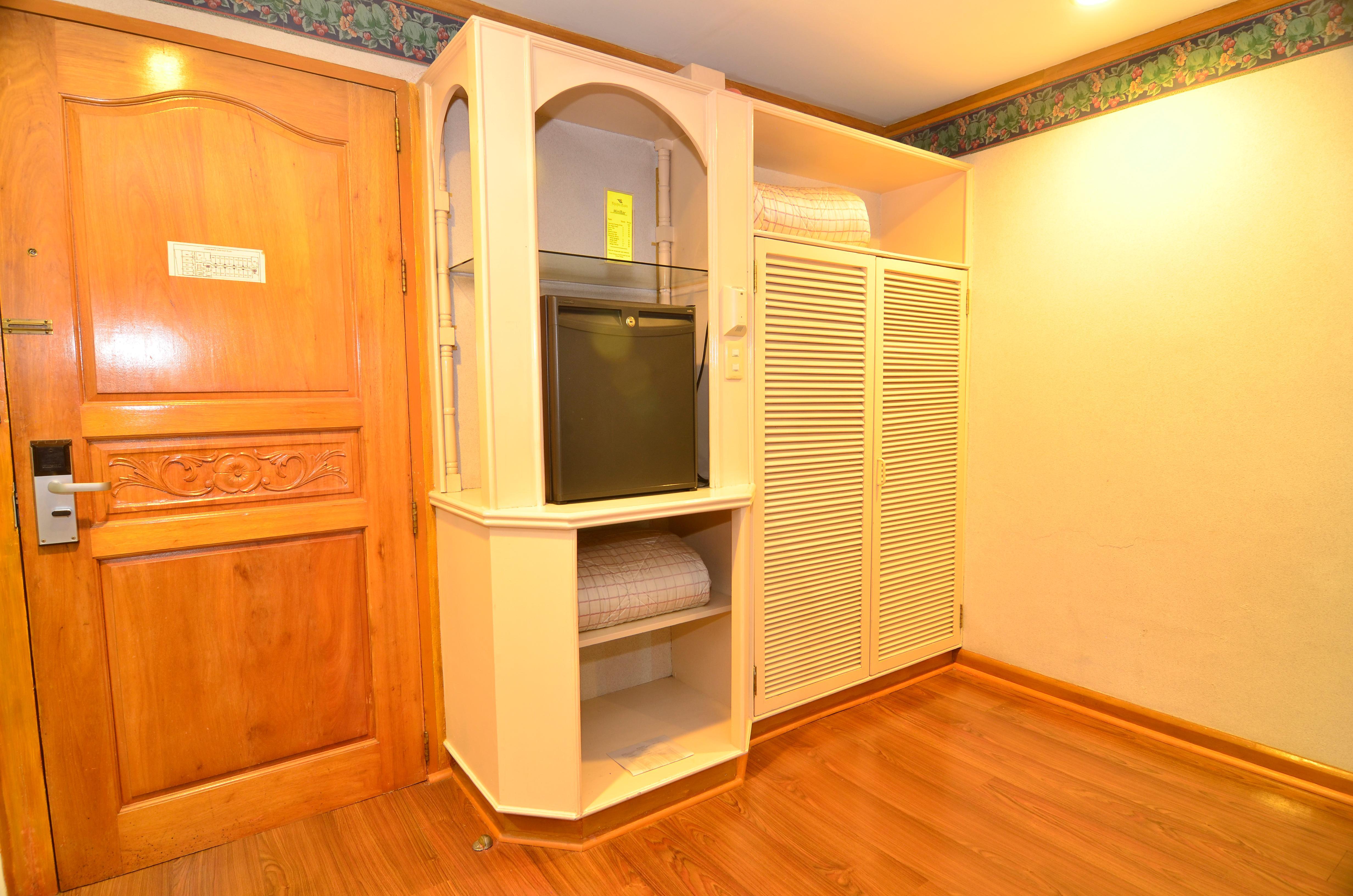 Holiday Plaza Hotel Себу Экстерьер фото