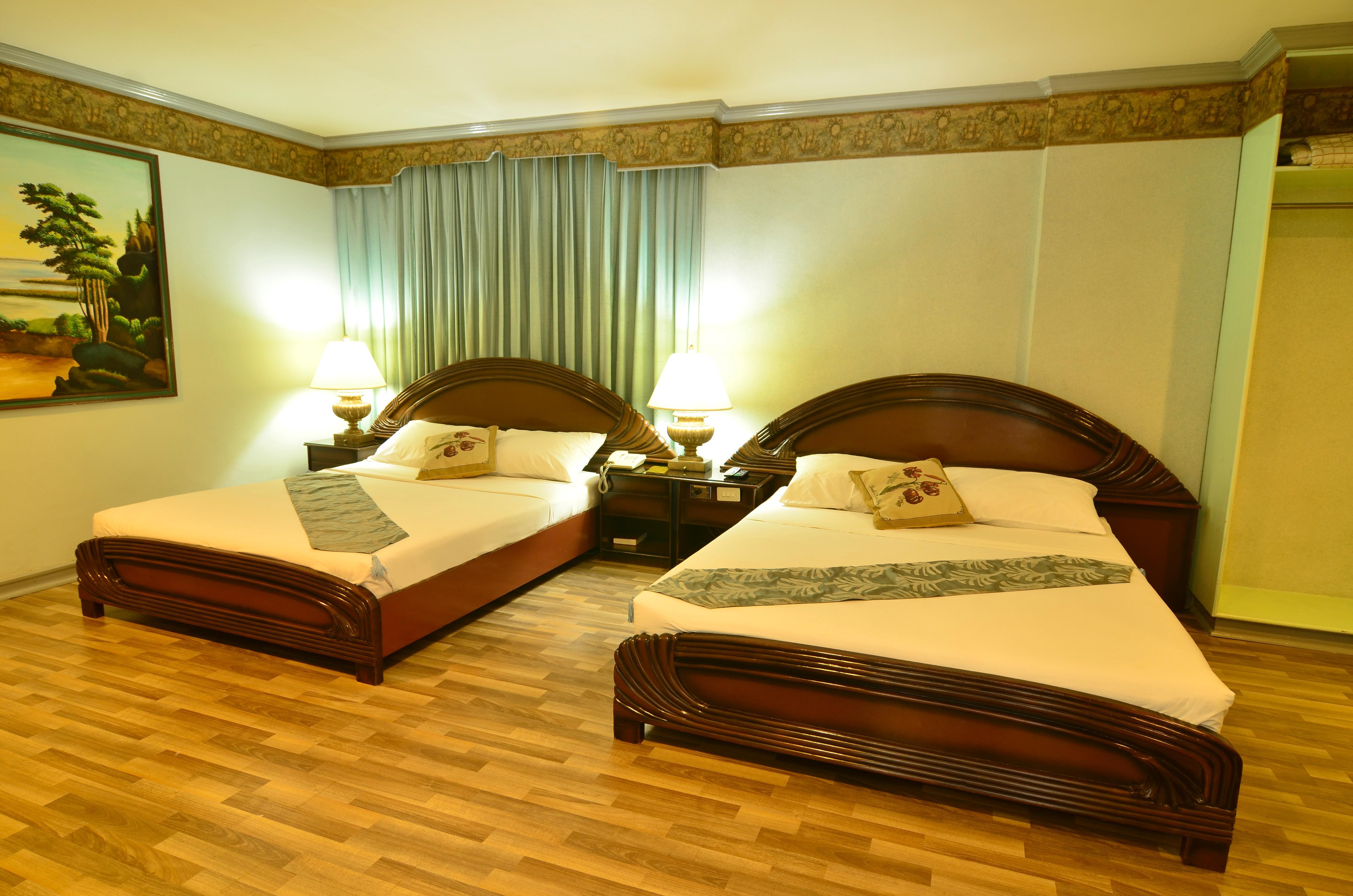 Holiday Plaza Hotel Себу Экстерьер фото