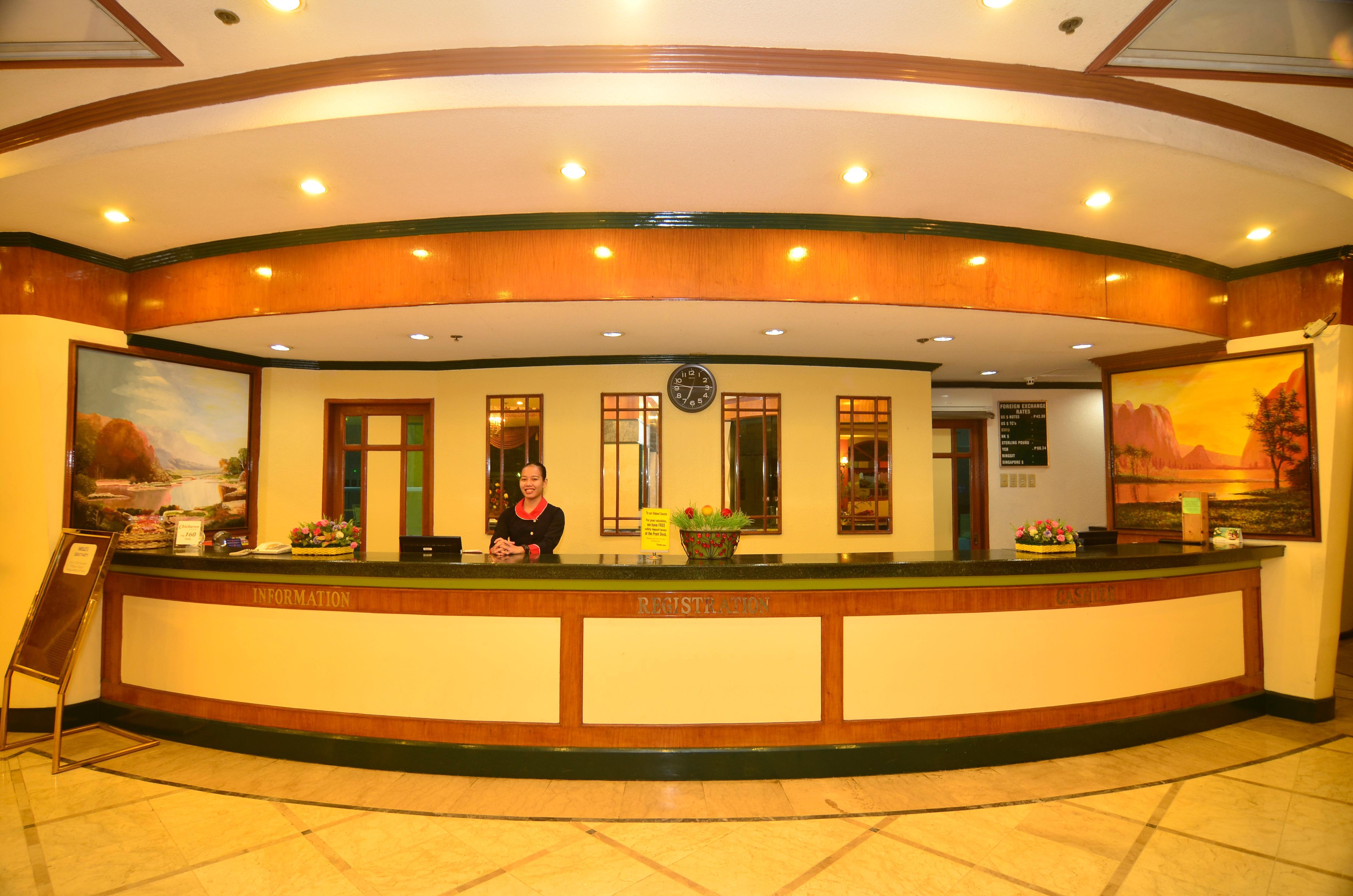 Holiday Plaza Hotel Себу Экстерьер фото
