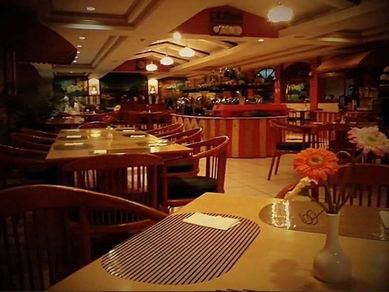 Holiday Plaza Hotel Себу Экстерьер фото
