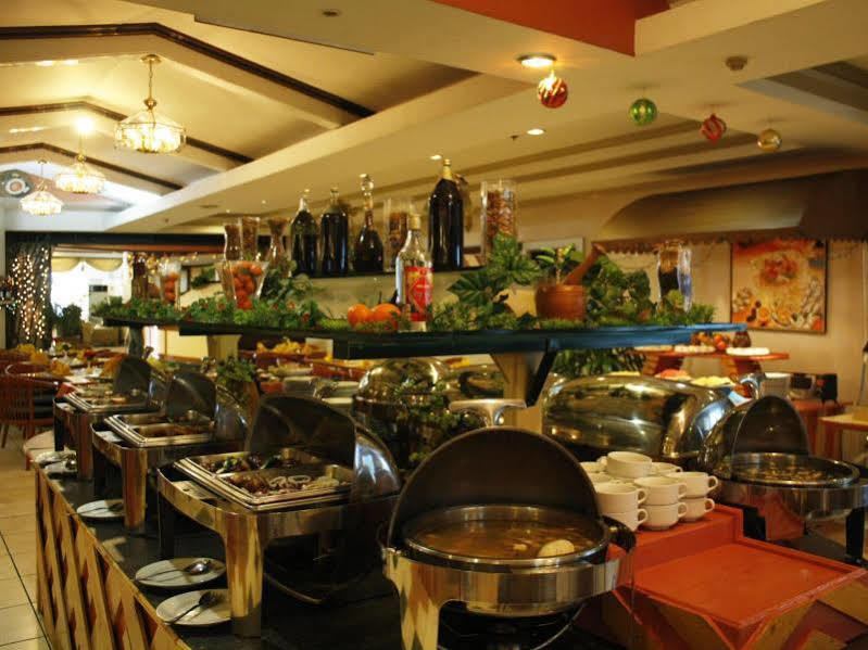 Holiday Plaza Hotel Себу Экстерьер фото